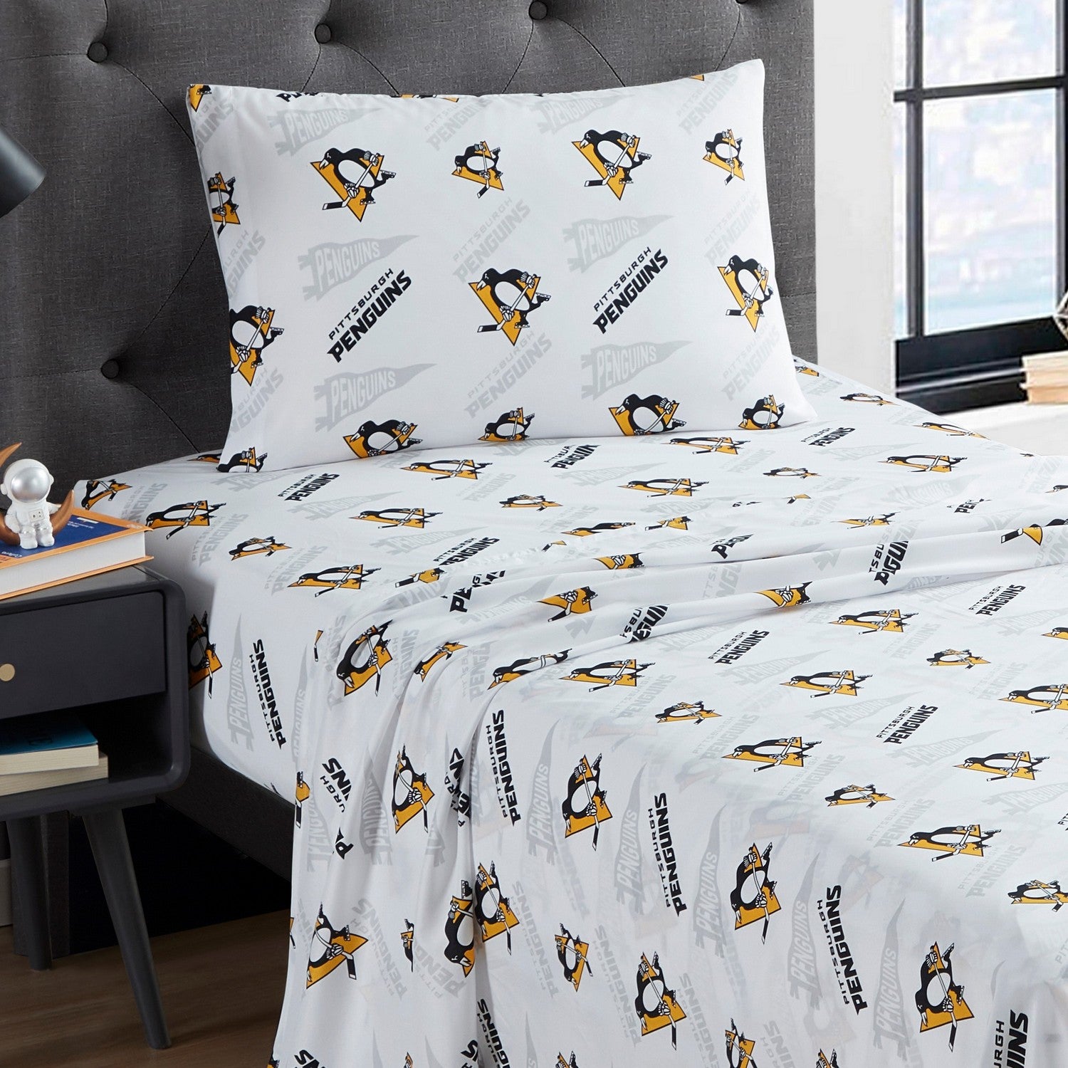 Pittsburgh discount penguins quilt