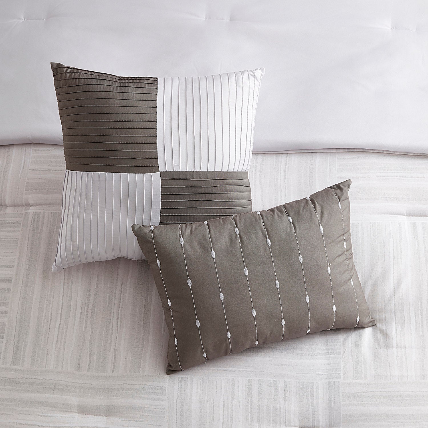 Walter 7-Piece Bed in a Bag Set - Shams