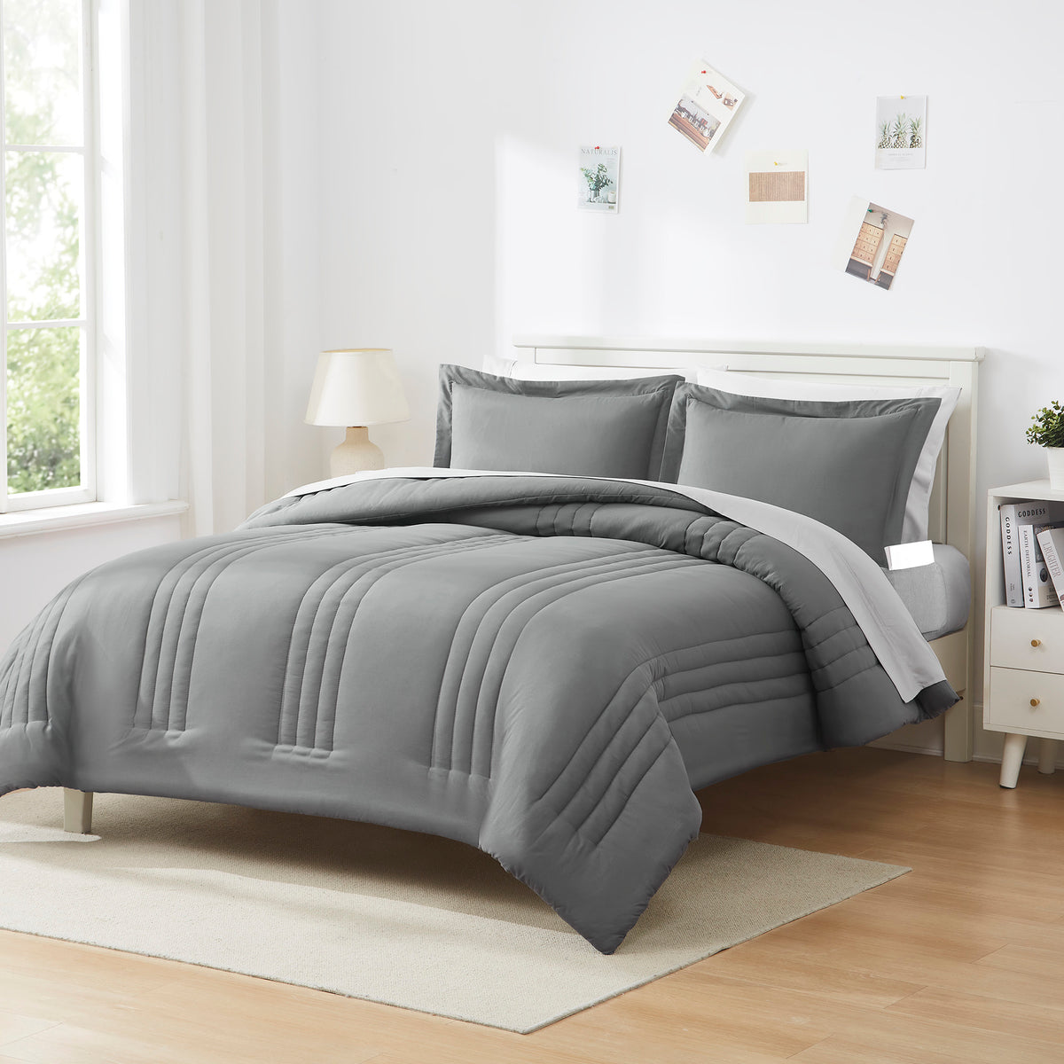 Full Size Comforter Set Quilted Stripe Bedding Bundle ?– Comforter, Mattress Protector, Sheets with Pockets on the Side & Built-in Corner Strap ?– Fitted Sheet Media Pocket for Devices, Gray/Silver