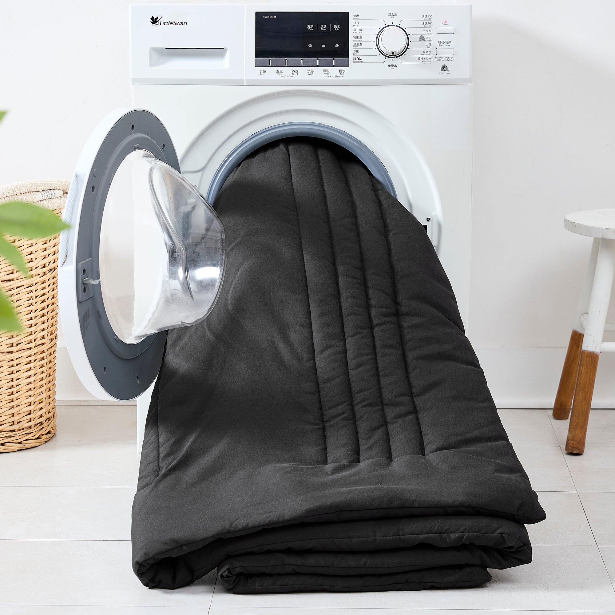 Queen Comforter Set Quilted Stripe Bedding Bundle ?– Comforter, Mattress Protector, Sheets with Pockets on the Side & Built-in Corner Strap ?– Fitted Sheet Media Pocket for Devices, Black/Charcoal