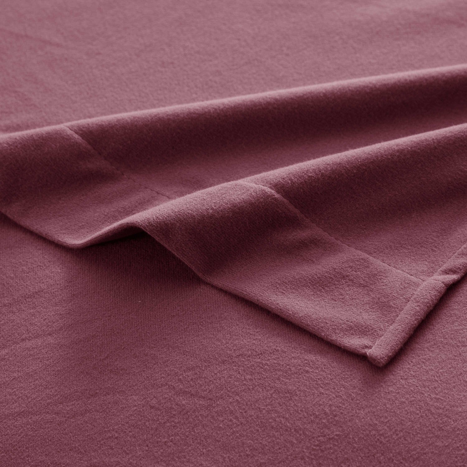 Flannel 4-Piece Sheet Set Burgundy - Corner