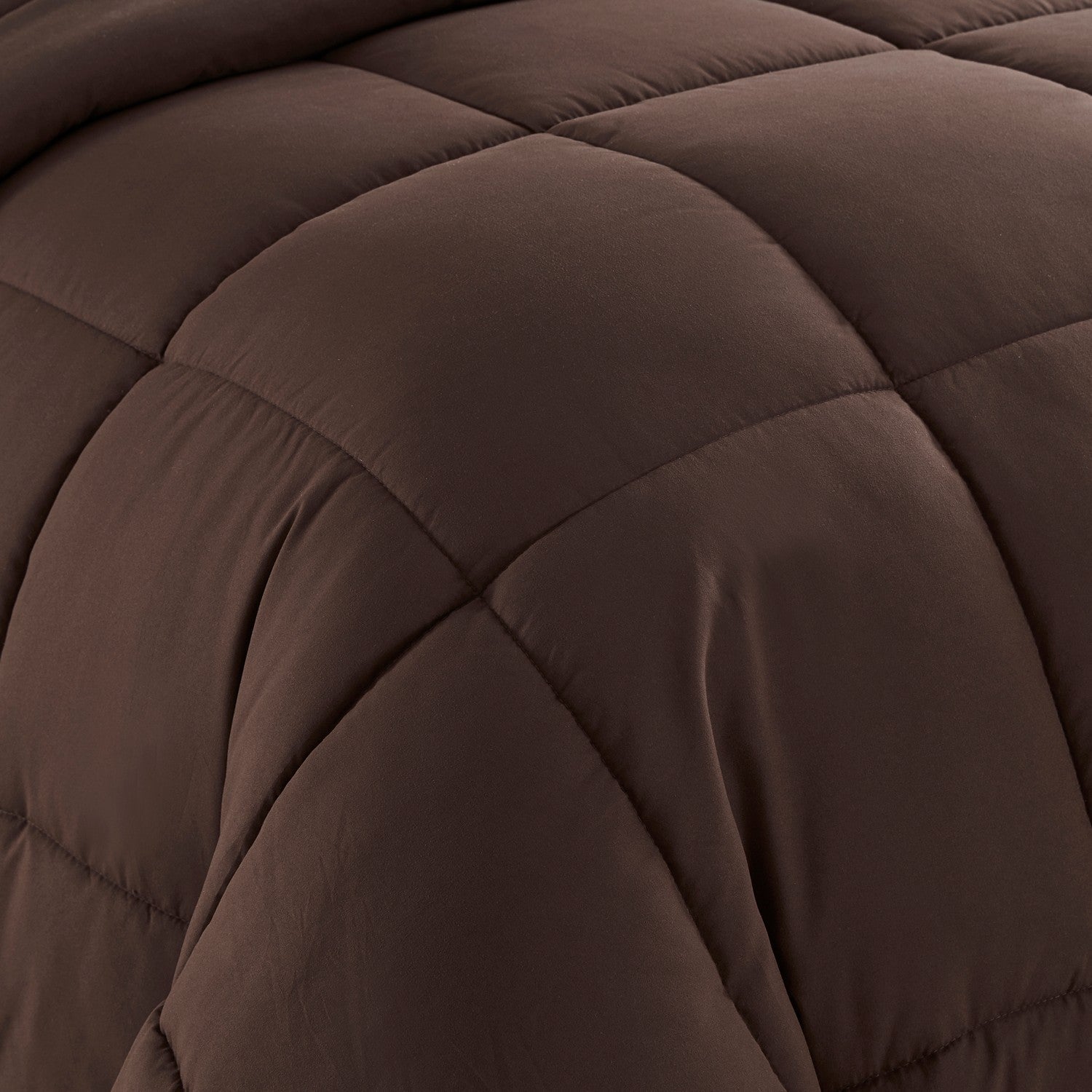 Basic 5-Piece Bed in a Bag  Set Chocolate - Detail