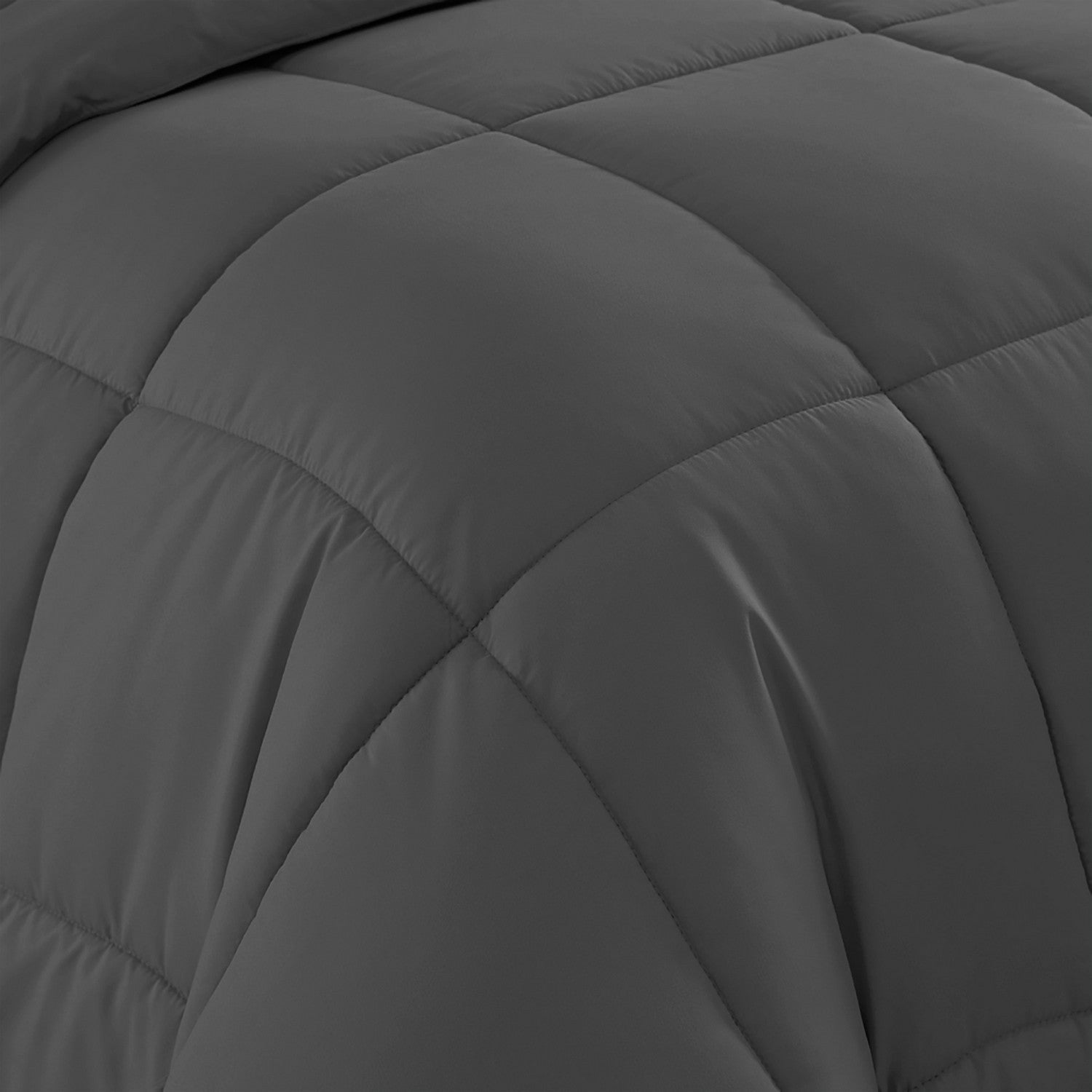 Basic 5-Piece Bed in a Bag  Set Gray - Comforter Detail