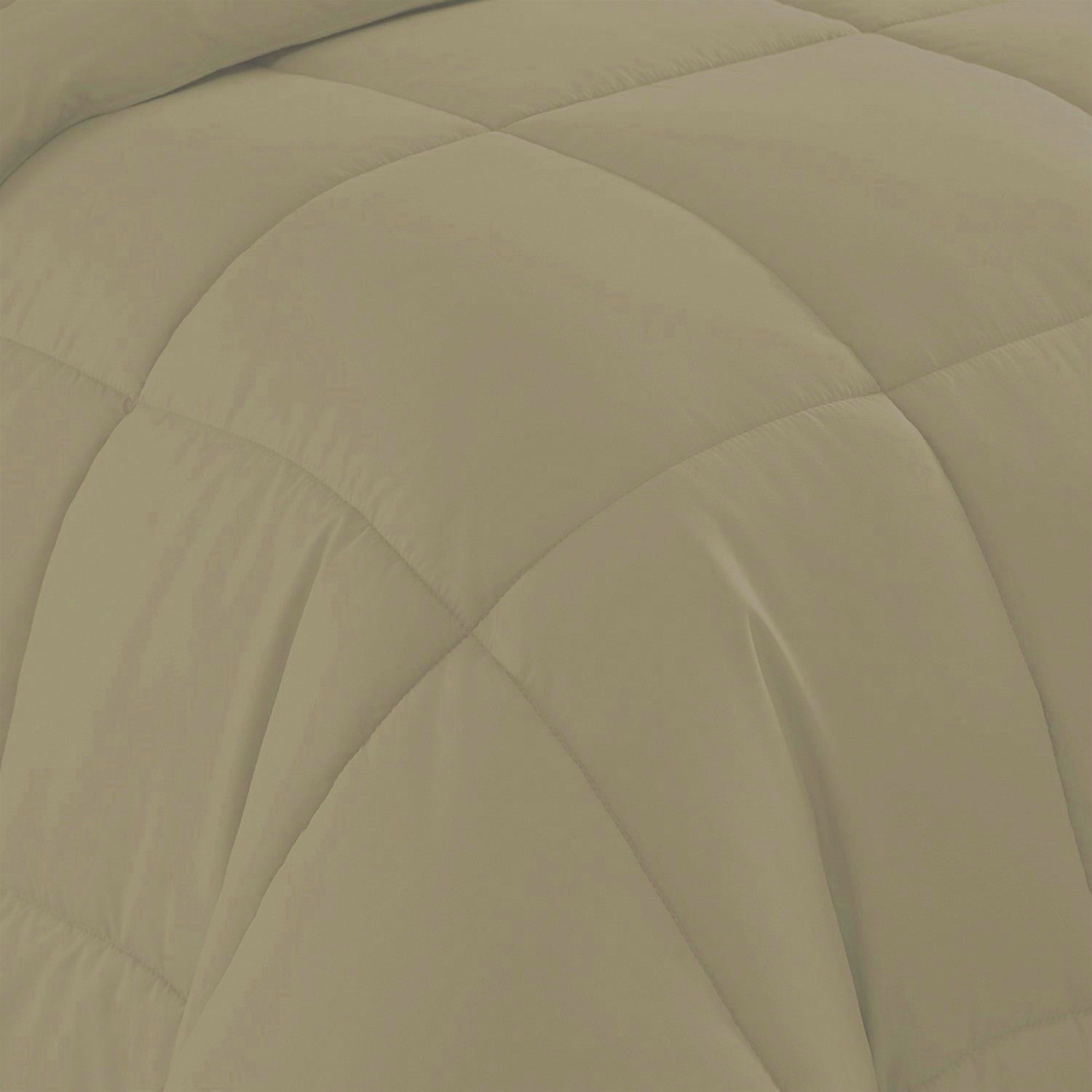 Basic 5-Piece Bed in a Bag Set Sage - Comforter Detail