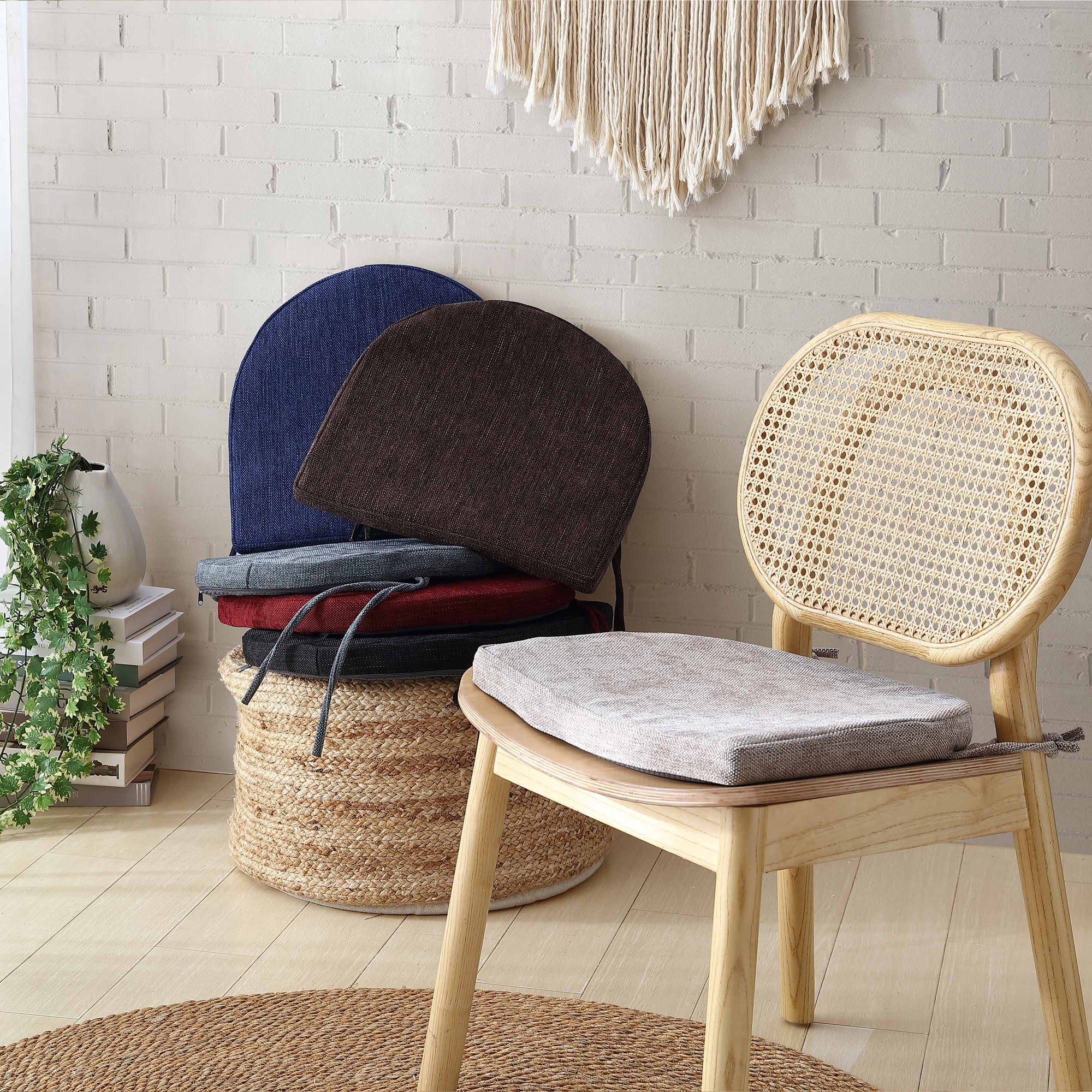 U-Shape Molded Chair Cushion Set with Ties