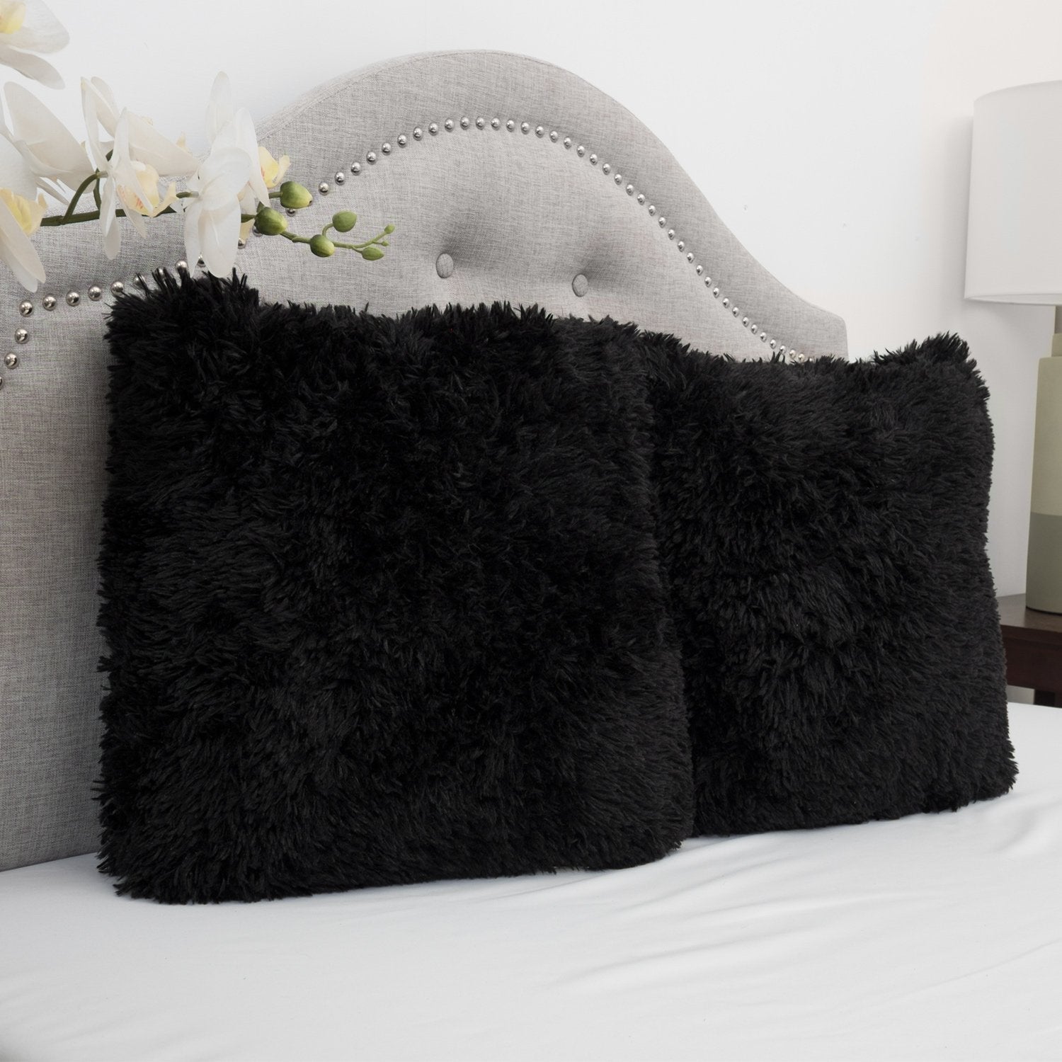 https://sweethomecollection.com/cdn/shop/files/decorative-plush-throw-pillows-2-pack-black-2-lifestyle.jpg?v=1674574591&width=2000