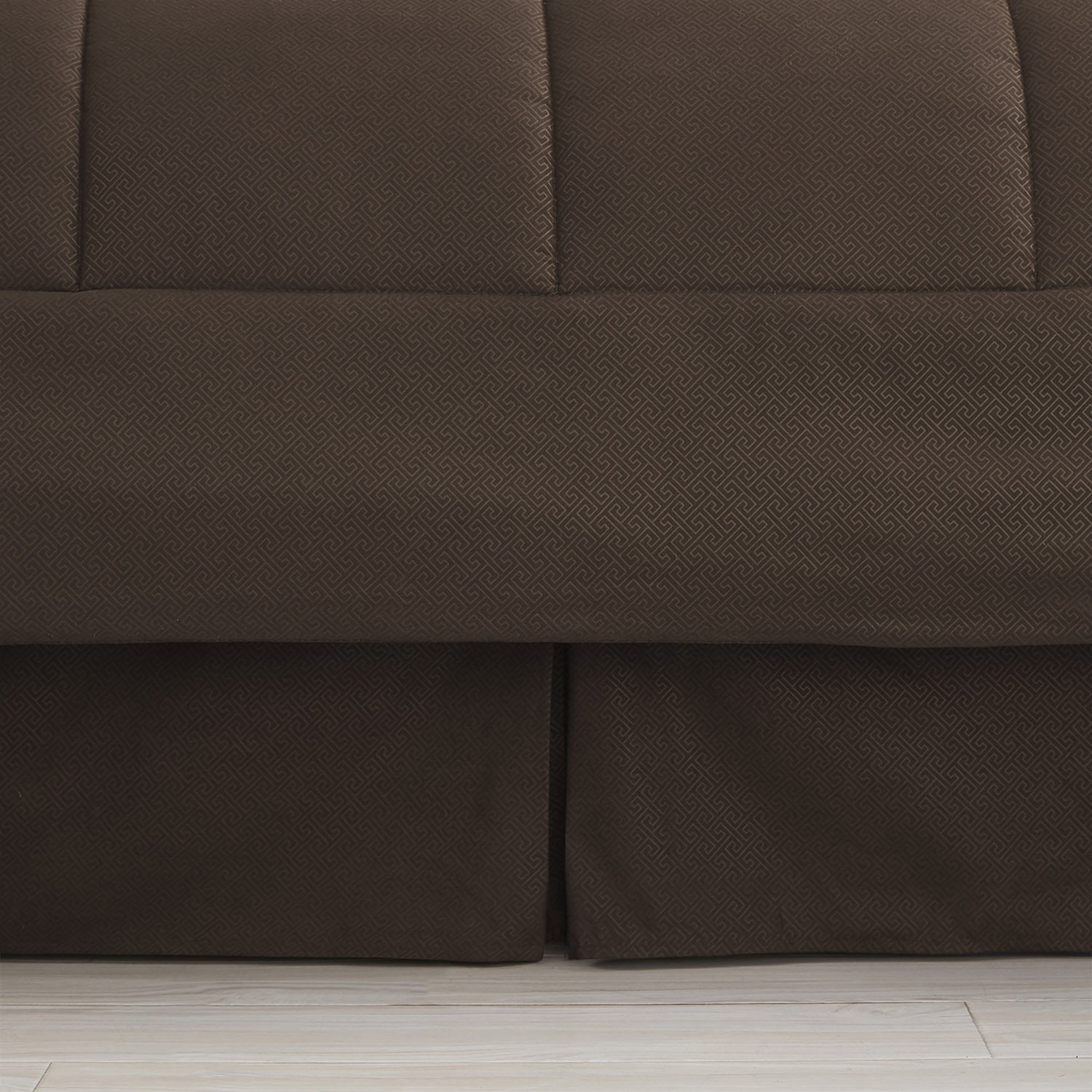 Greek Key 8-Piece Bed In A Bag Comforter Set Chocolate - Bedskirt