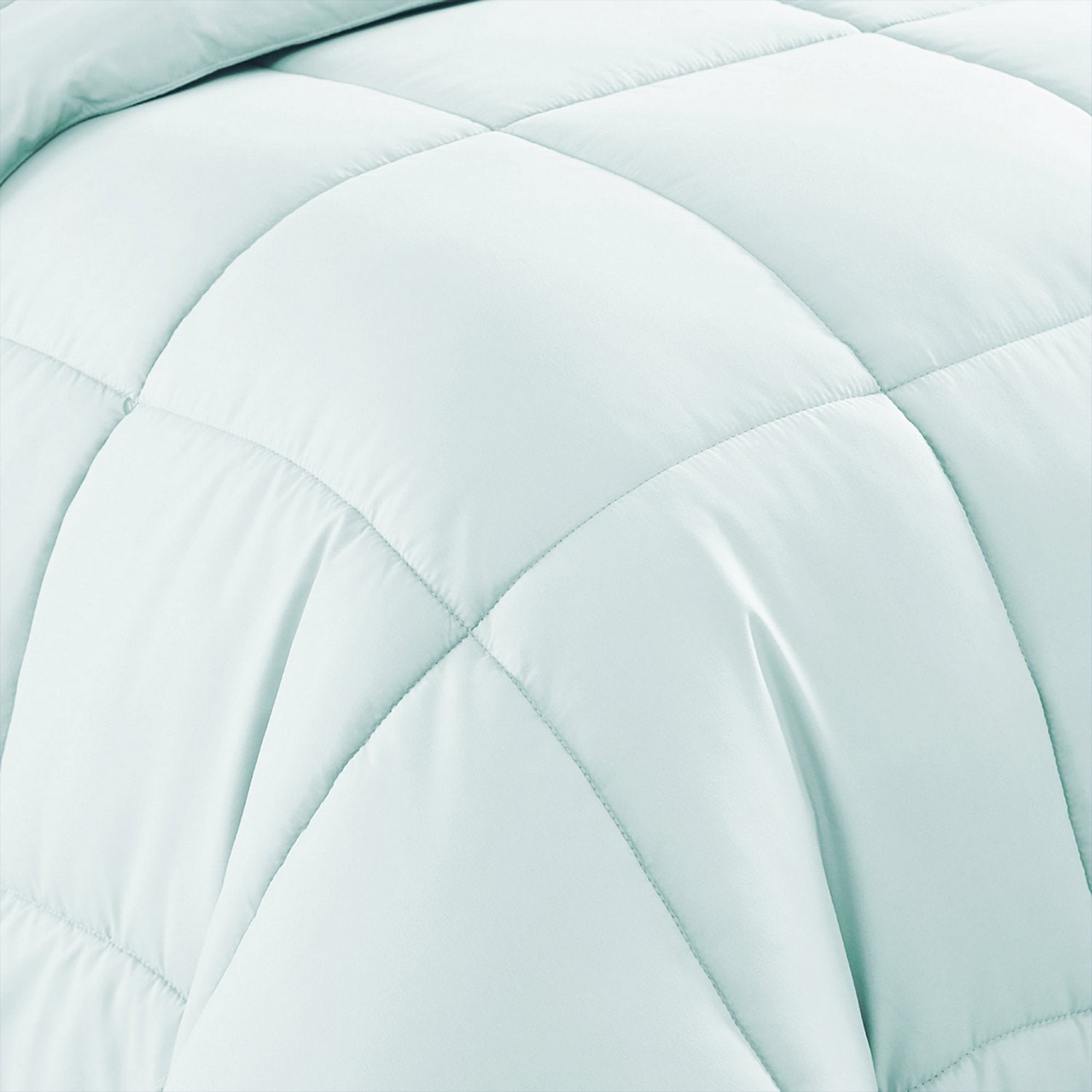 Down Alternative Comforter Light Blue - Comforter Detail