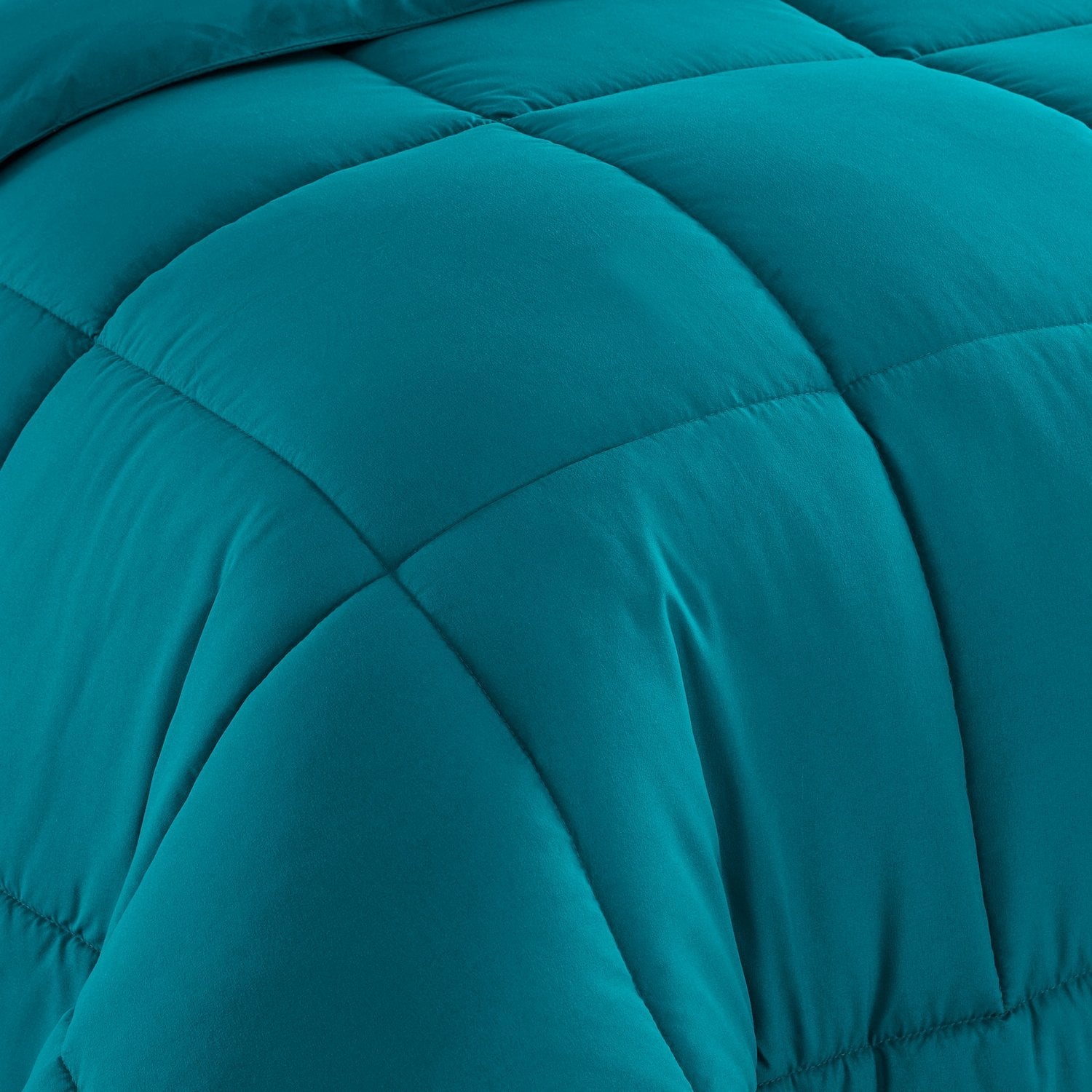 Down Alternative Comforter Teal - Comforter Detail