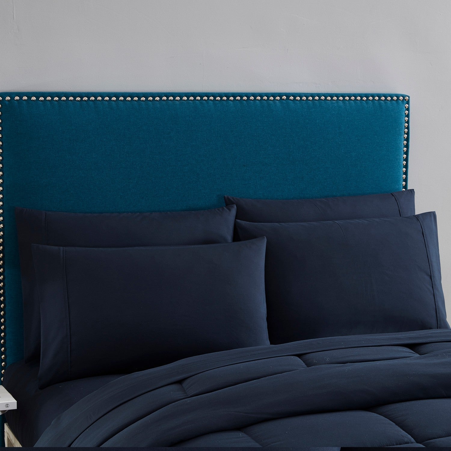 Essential 7-Piece Bed in a Bag Set Navy - Shams
