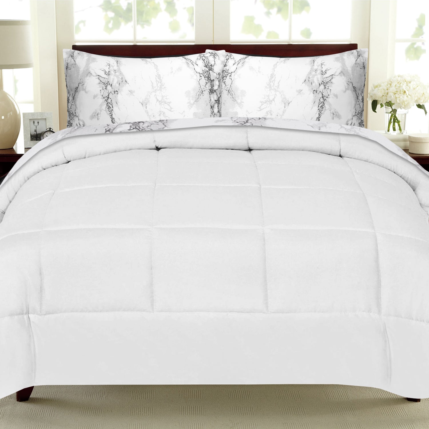 Comforter & Marble Print Sheet Set White