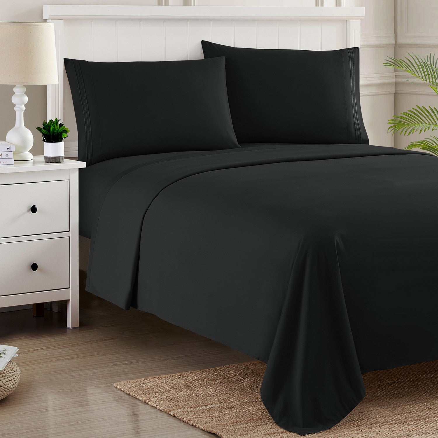 Classic 4-Piece Bed Sheet Set (Black) - Bed 2