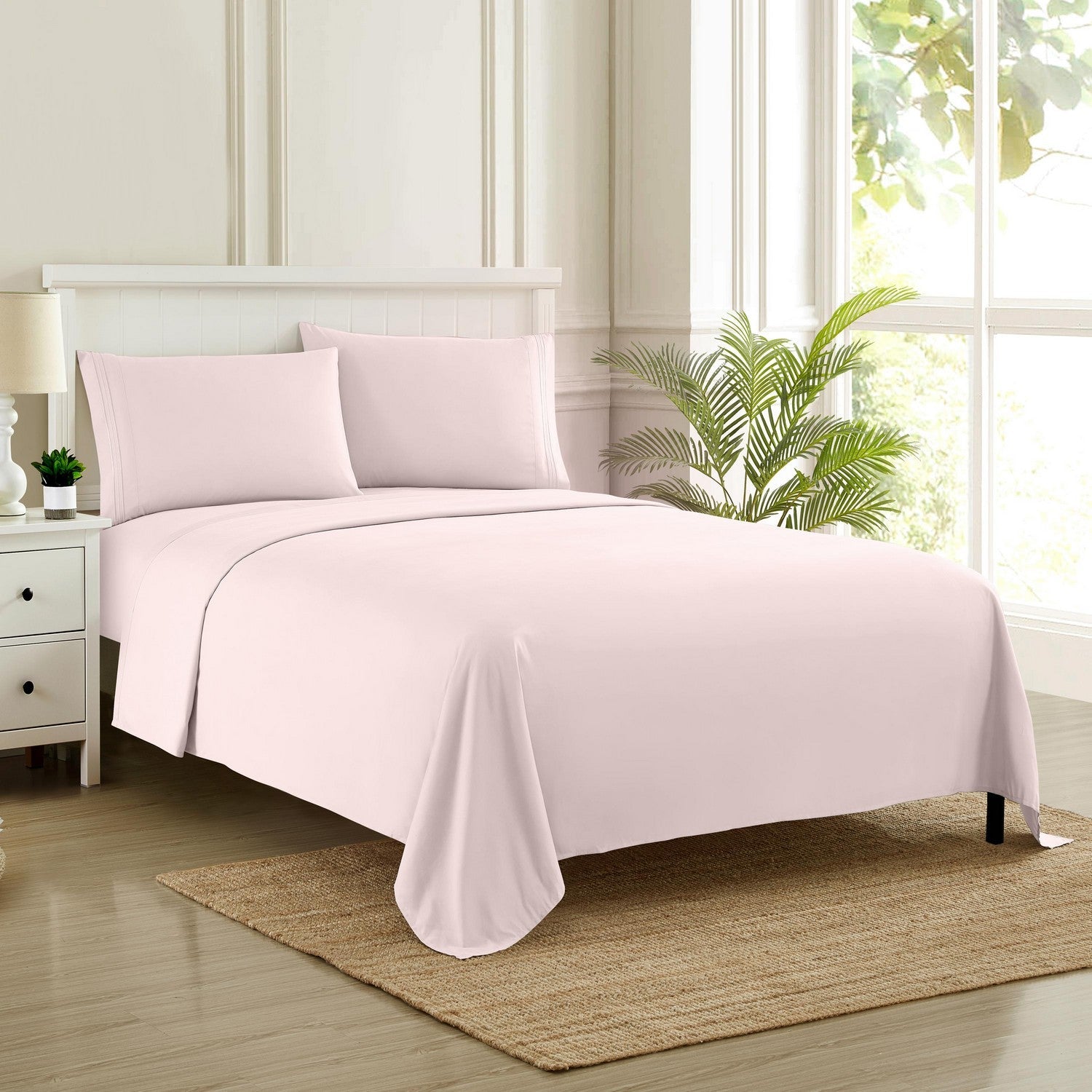 Classic 4-Piece Bed Sheet Set (Pale Pink) - Bed