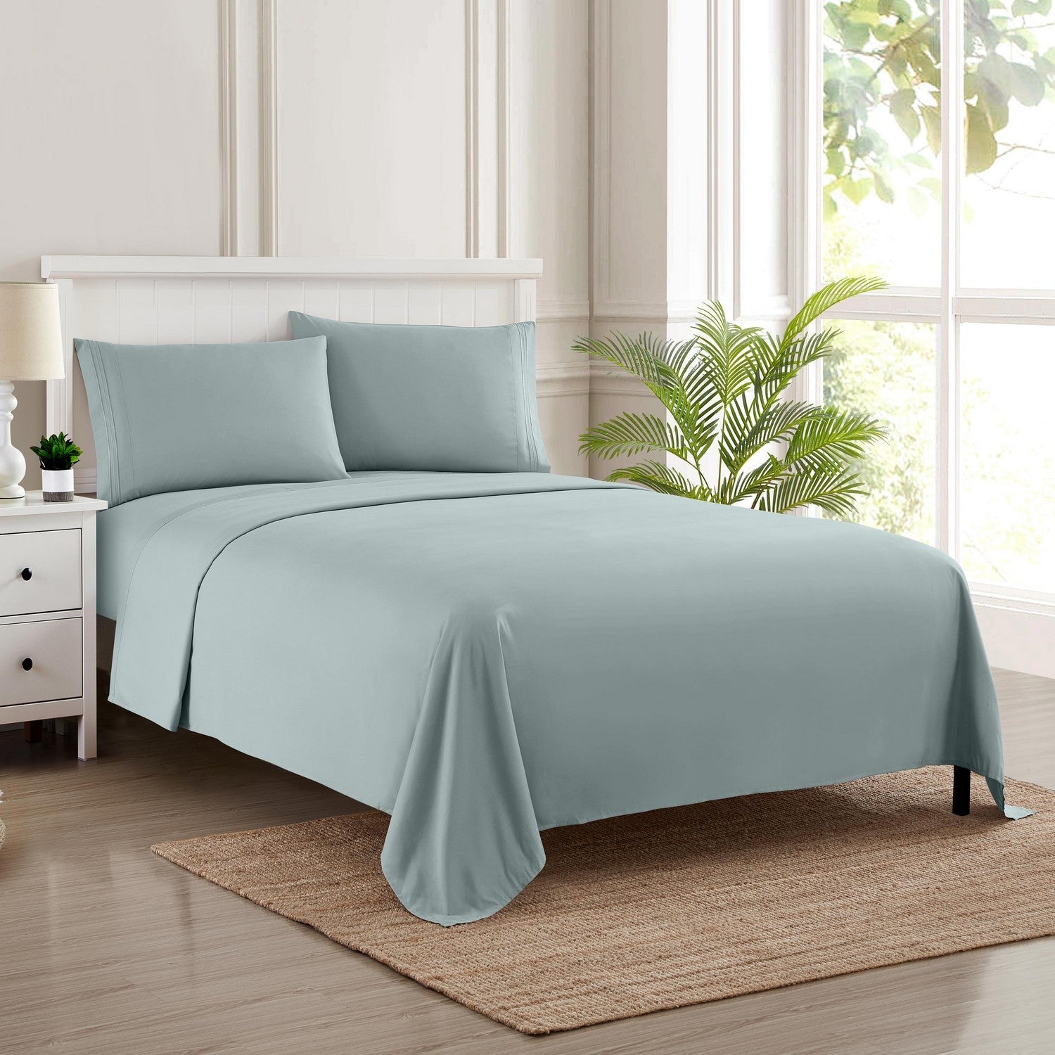 Classic 4-Piece Bed Sheet Set (Slate) - Bed