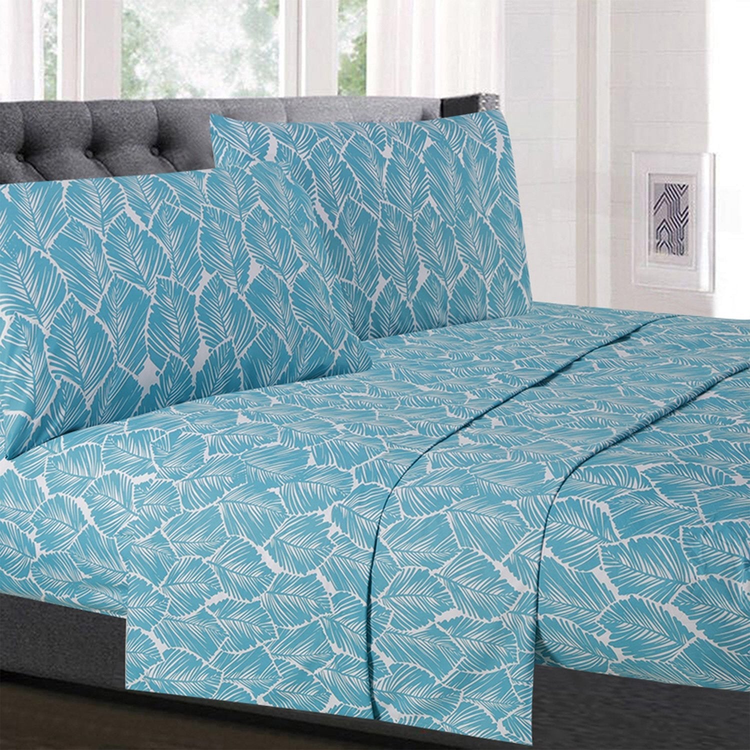 Classic 4-Piece Bed Sheet Set (Tropical Leaf) - Bed