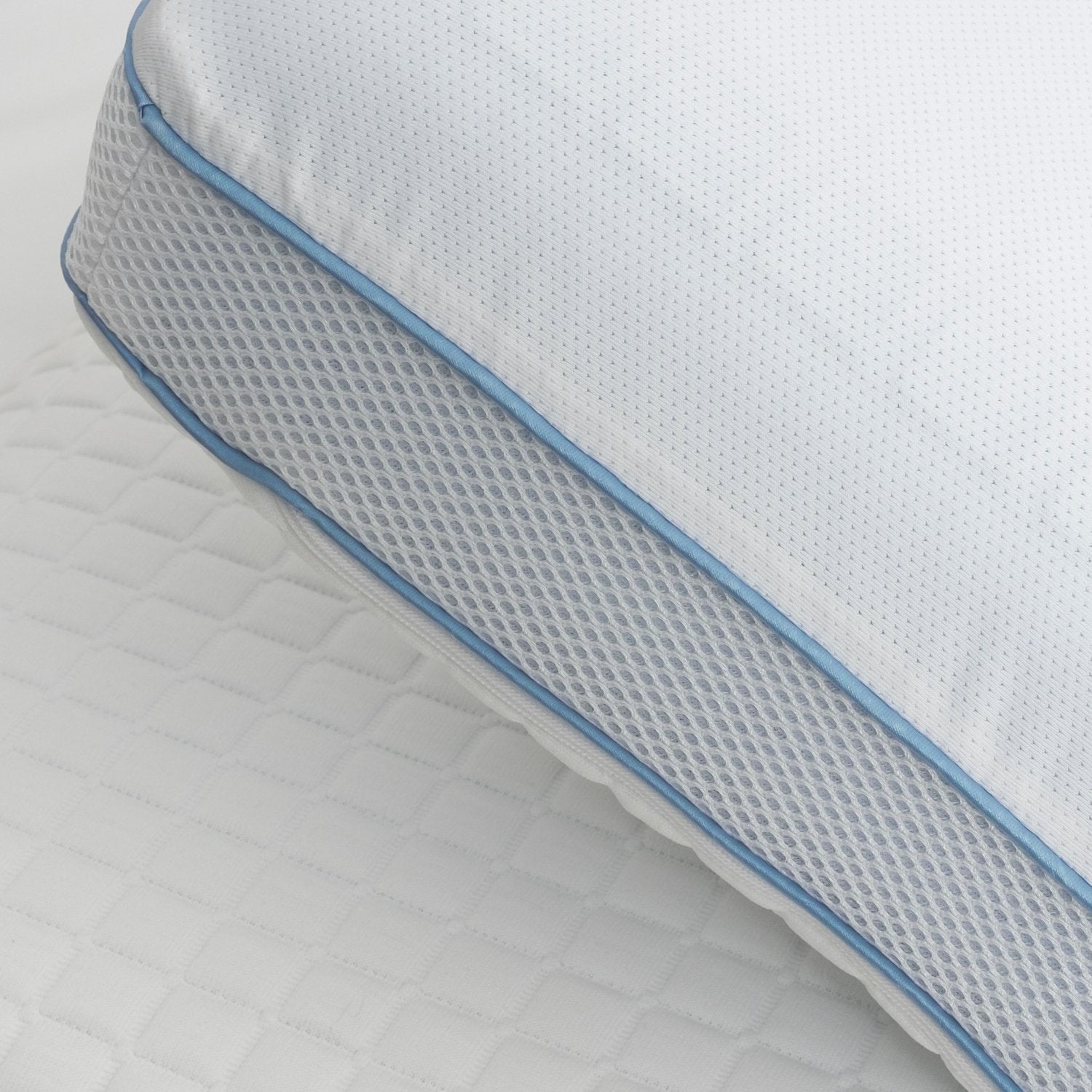 Cooling Gel Memory Foam Bed Pillow - Side
