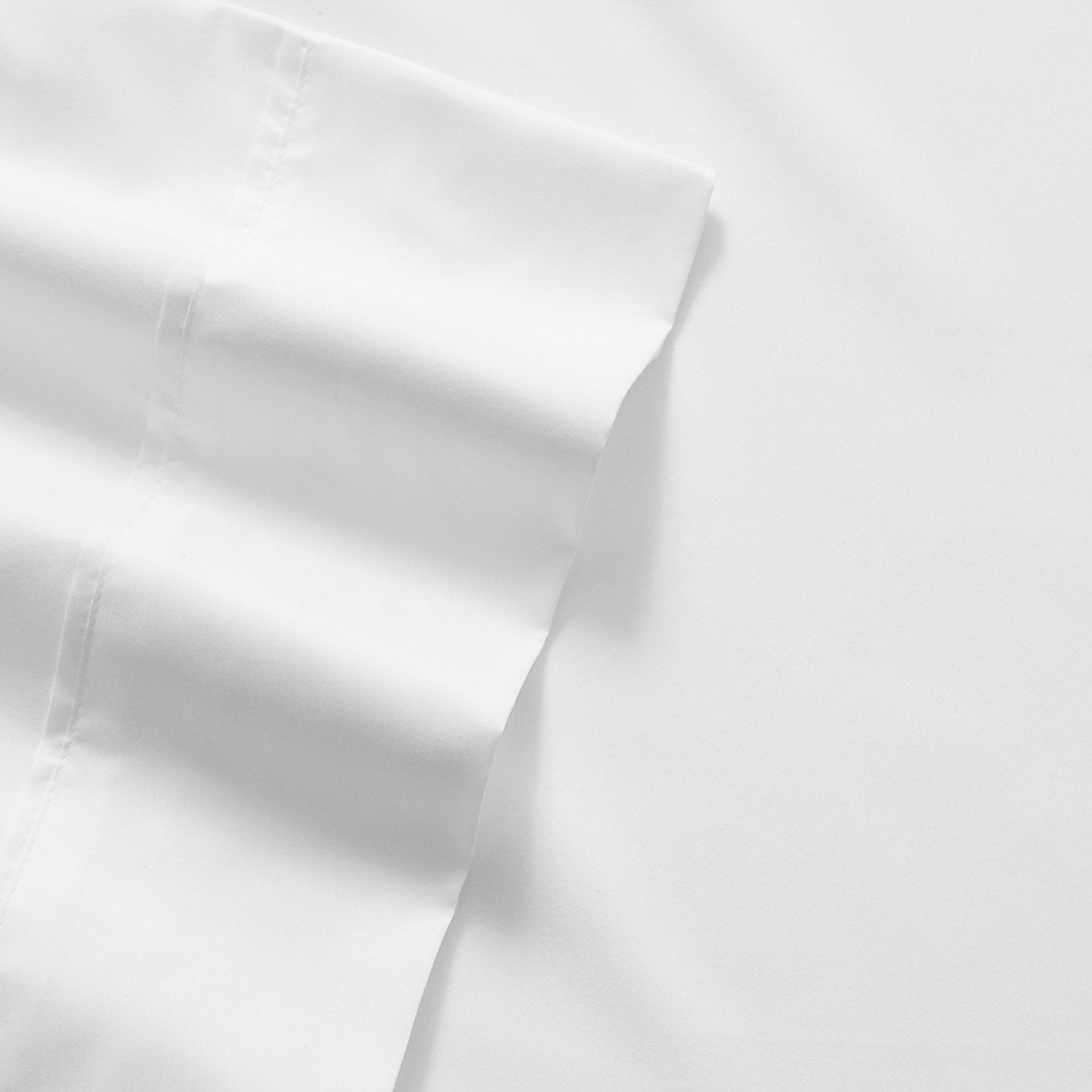 Deluxe 6-Piece Bed Sheet Set (White) - Fabric