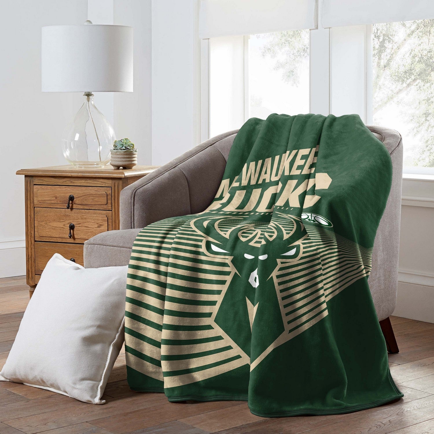 NBA Raschel Throw Blanket Milwaukee Bucks Couch