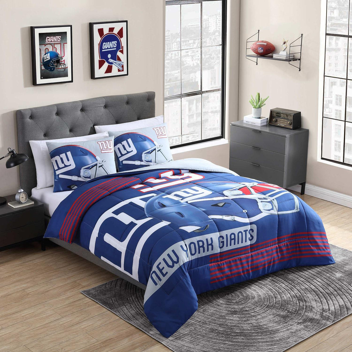 New York Giants NFL Officially Licensed 3-Piece Comforter Set - Bed